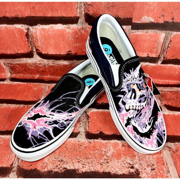 VANS Classic Slip On Zap Black Canvas Men Sneakers Skate Glow In Dark NWOB SZ 6 - Picture 1 of 7